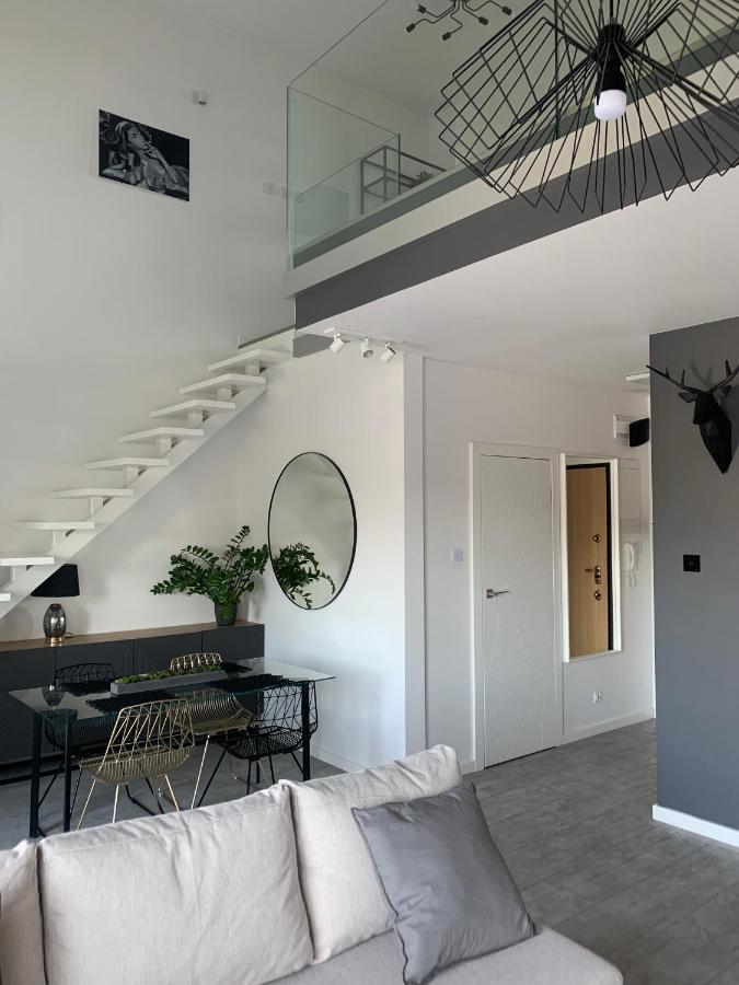 Two-Levels Penthouse With A Garden In The City Center Apartment Lodz  Exterior photo