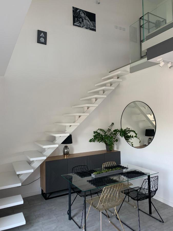 Two-Levels Penthouse With A Garden In The City Center Apartment Lodz  Exterior photo